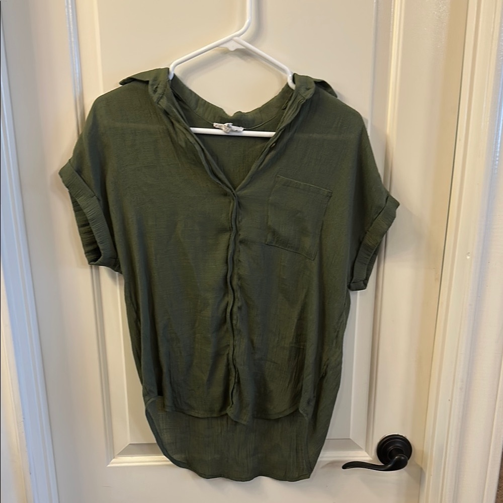 Time & Tru Olive Green Linen Blouse